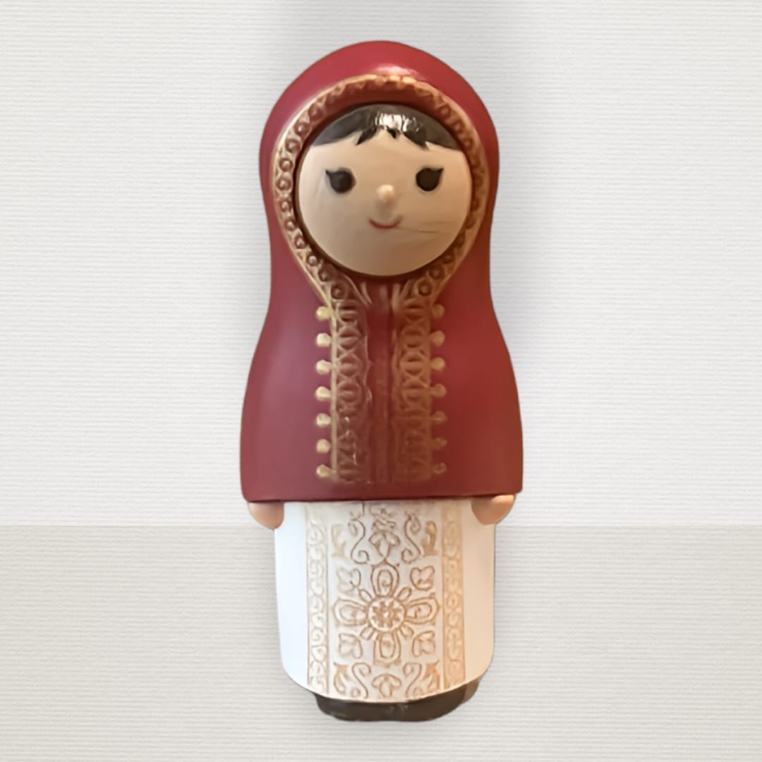Qatar Girl Attire طفلة بزي قطري