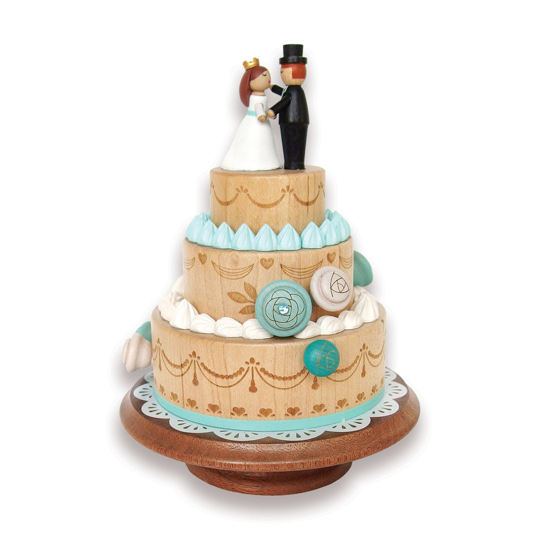Three Tier Wedding Cake كعكة الزفاف من ثلاث طبقات
