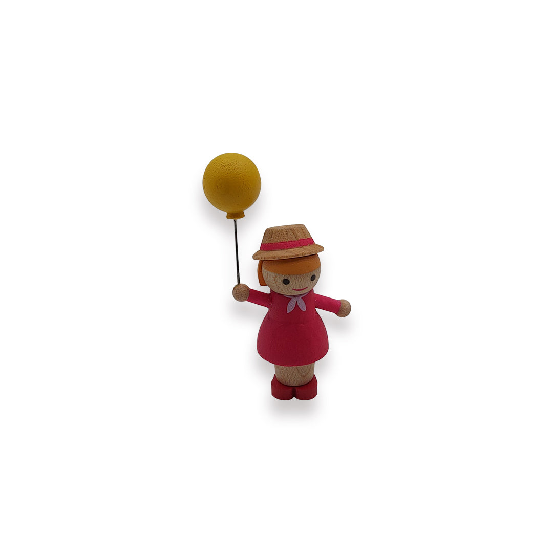 Girl Holding Balloon طفلة و بلونة
